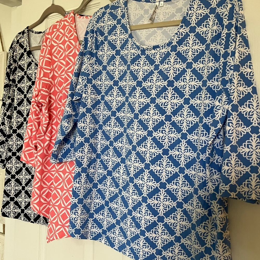 LuluB Women’s Tops - Size XL